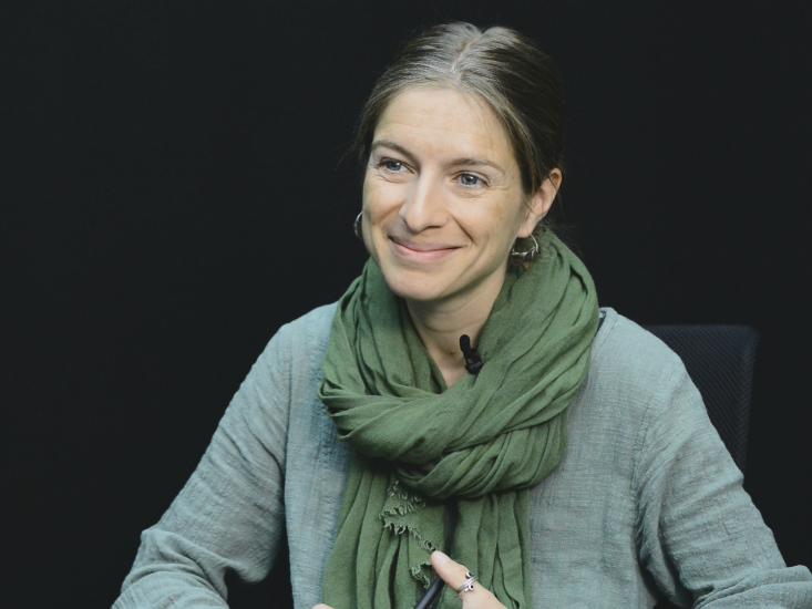 Anna Badkhen headshot