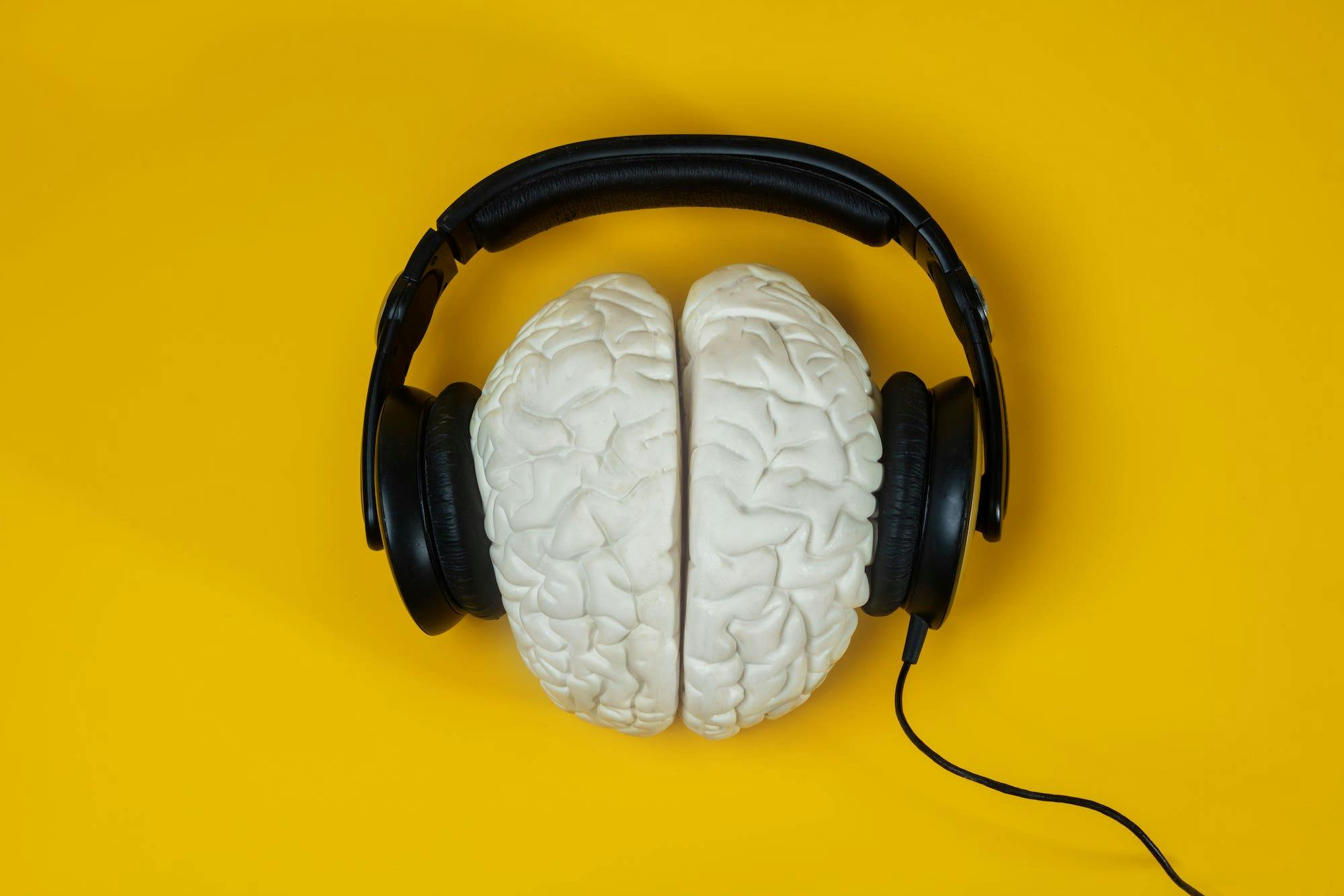 new-brain-earbuds-can-listen-to-brainwaves-improve-mood-decrease